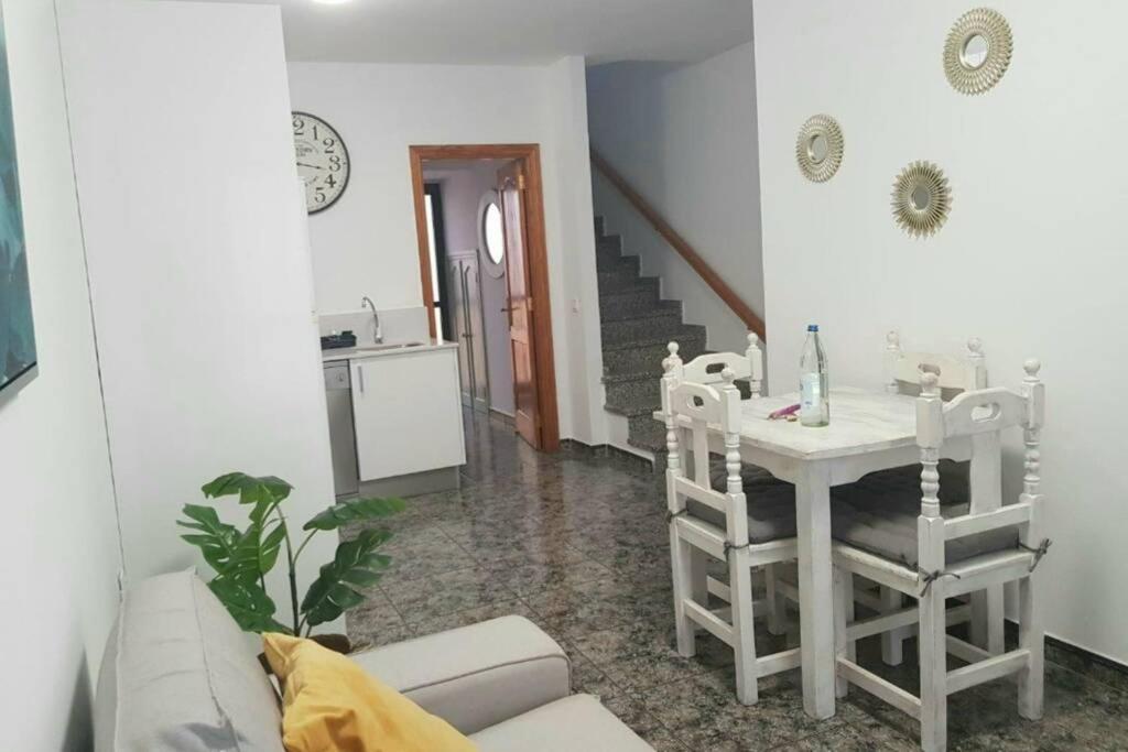 Ferienwohnung Tarajalejo Beach E Exterior foto